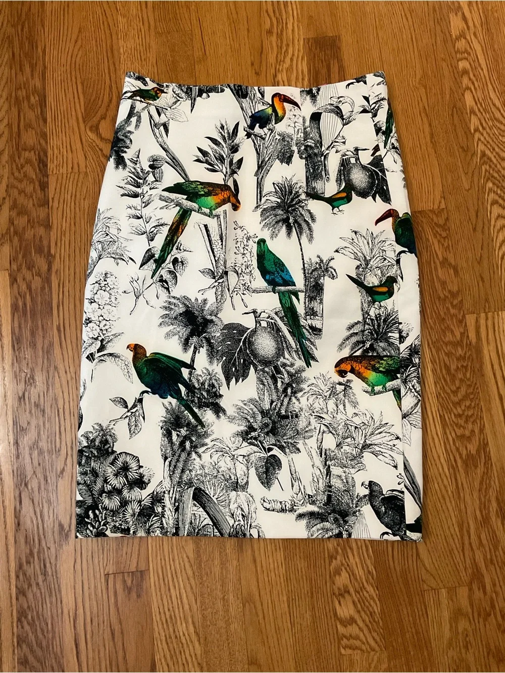 Catherine Malandrino - Pencil Skirt with Green and Orange Parrot Print. Size 8